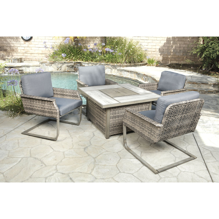 Red Barrel Studio® Zeppelin 4 Person Outdoor Seating Group with